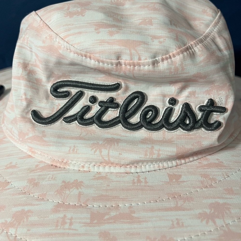 NEW Titliest Players Aussie Pink Paradise Charcoal Hat - Picture 2 of 6